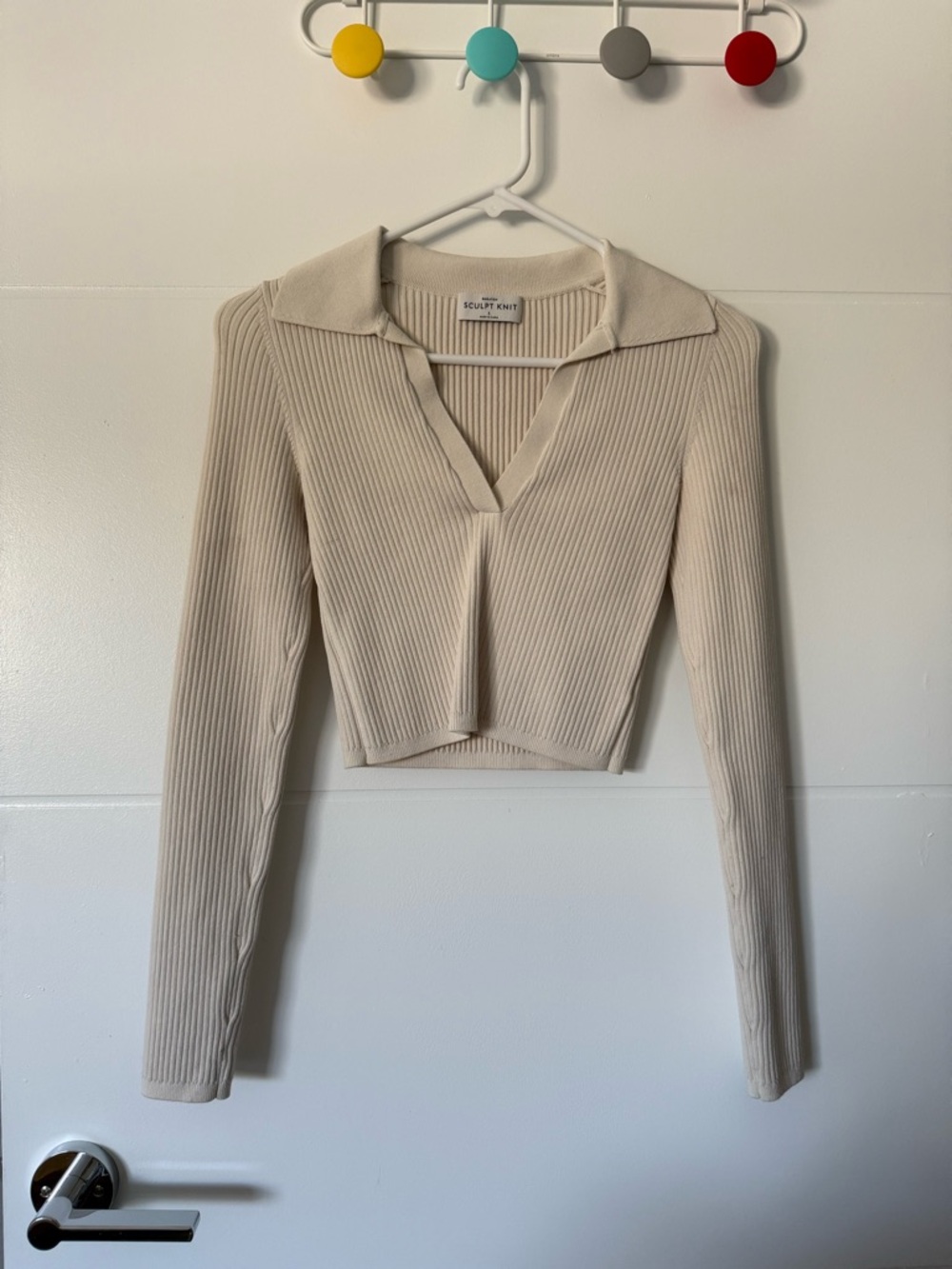 Aritzia Sculpt Knit Cream Ribbed Collared V-Neck Long Sleeve Top